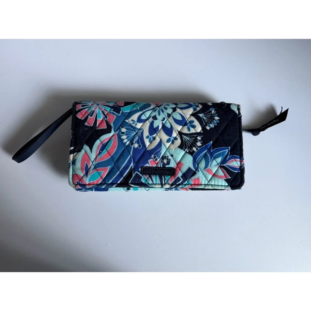 Vera Bradley Escapade Wristlet Lotus Flower Swirl Zip‎ Blue Wallet Passport F